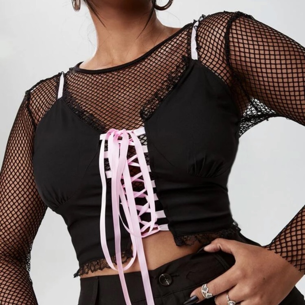 Cute y2k goth crop cami top